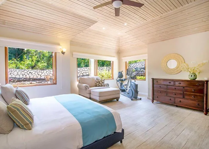 Hospitality Expert Half Hill Pool