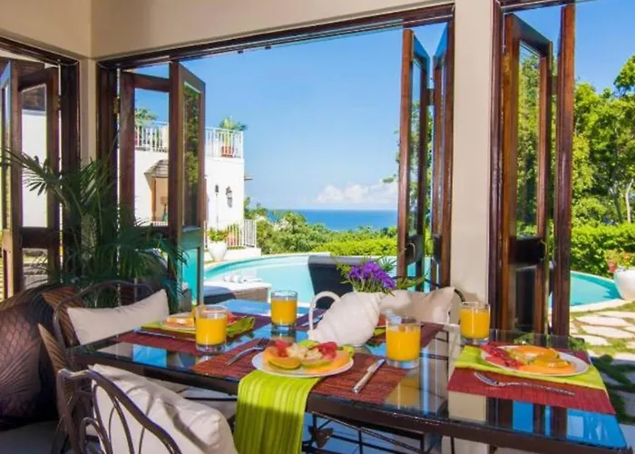 Hospitality Expert Half Hill Pool Villa