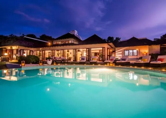 Hospitality Expert Half Hill Pool