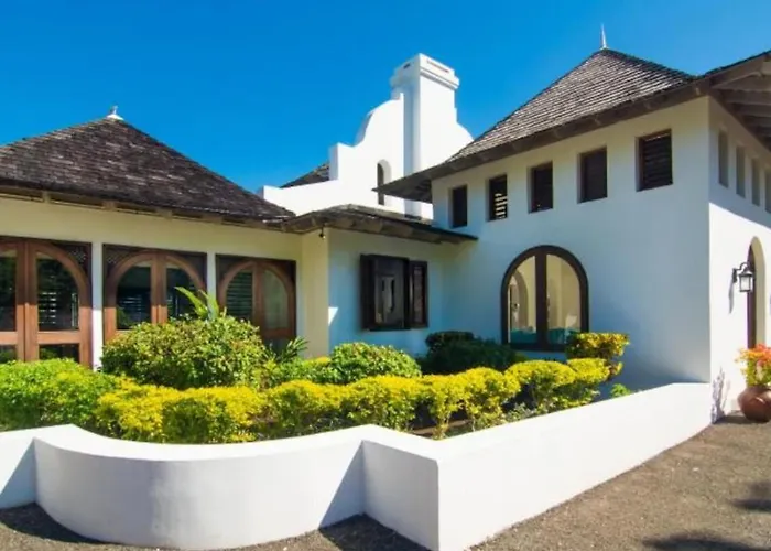 Hospitality Expert Half Hill Pool Villa *