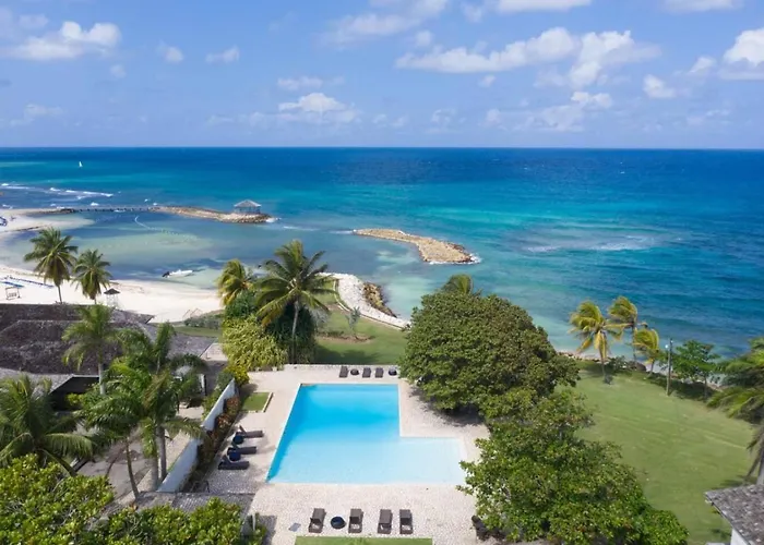 Hospitality Expert Half Hill Pool *
